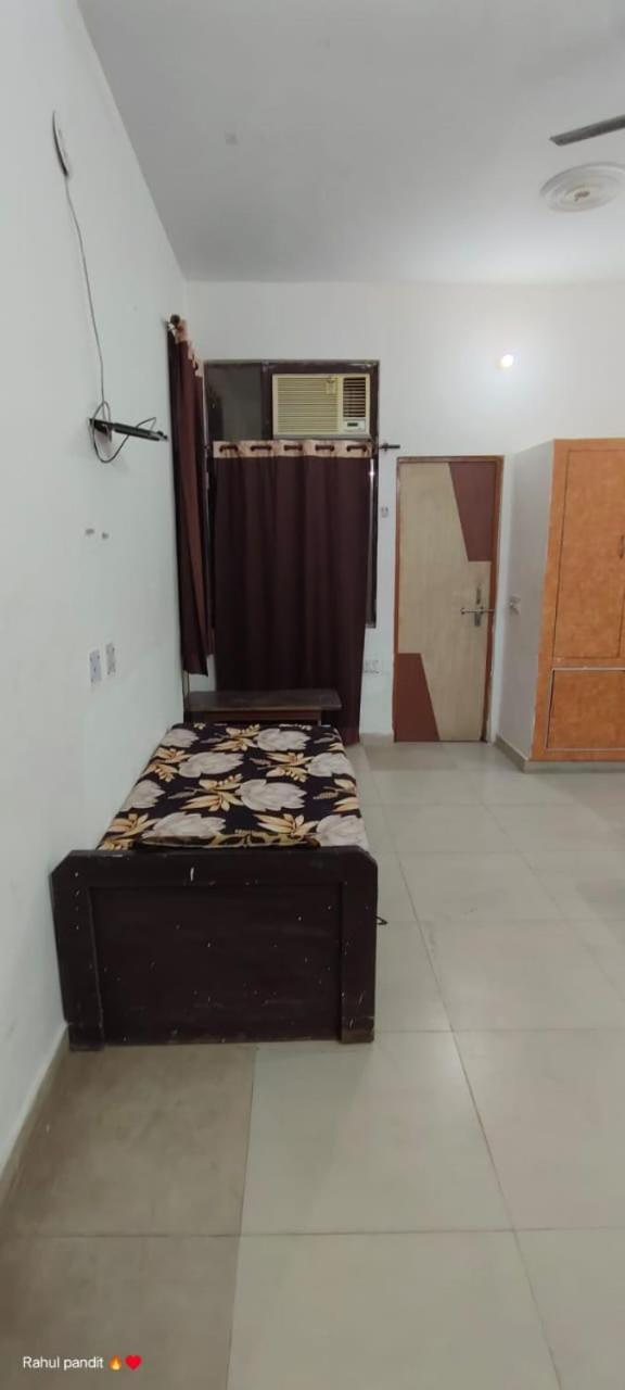 Geetanjali Dham Vrindavan